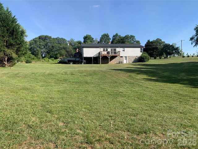 3300 Sheely Road, Lenoir, NC 28645