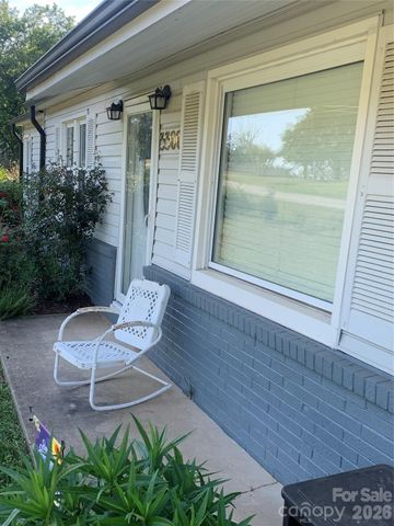3300 Sheely Road, Lenoir, NC 28645