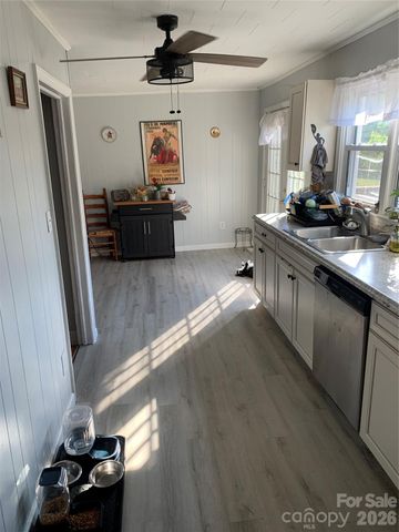 3300 Sheely Road, Lenoir, NC 28645