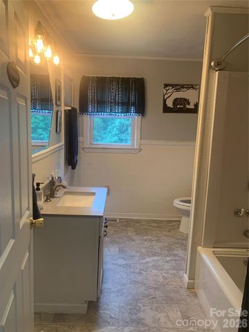3300 Sheely Road, Lenoir, NC 28645