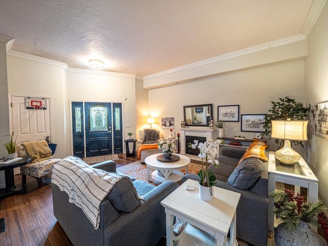 7517 Villa Court, Redding, CA 96002