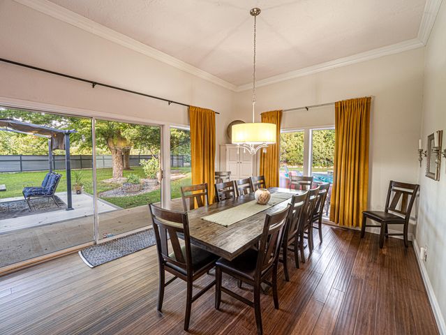 7517 Villa Court, Redding, CA 96002