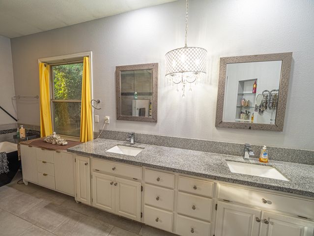 7517 Villa Court, Redding, CA 96002