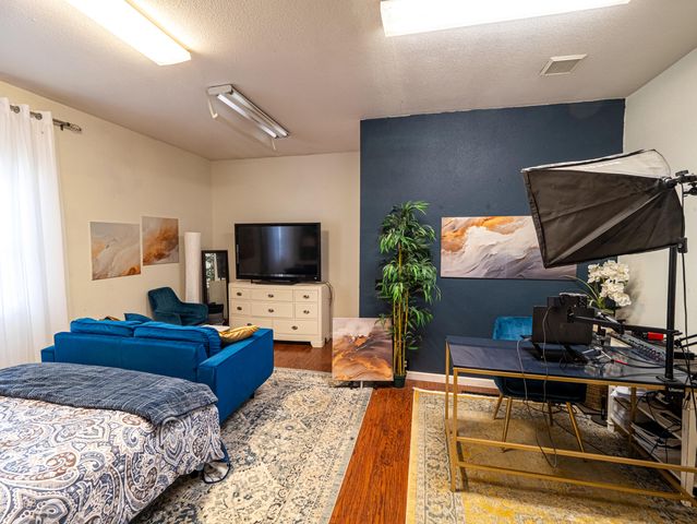 7517 Villa Court, Redding, CA 96002