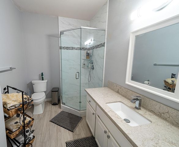 7517 Villa Court, Redding, CA 96002