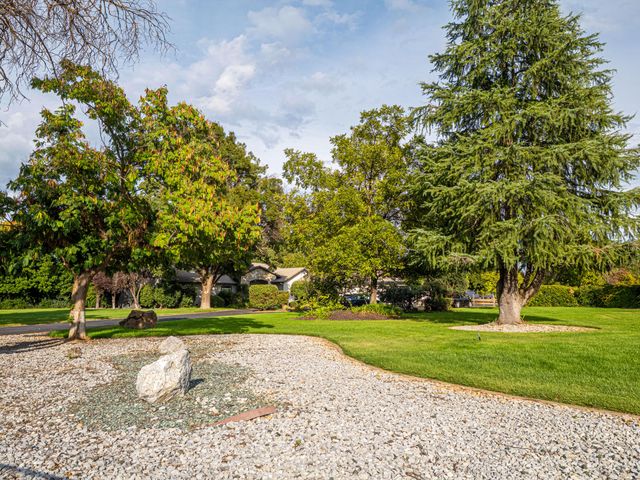 7517 Villa Court, Redding, CA 96002