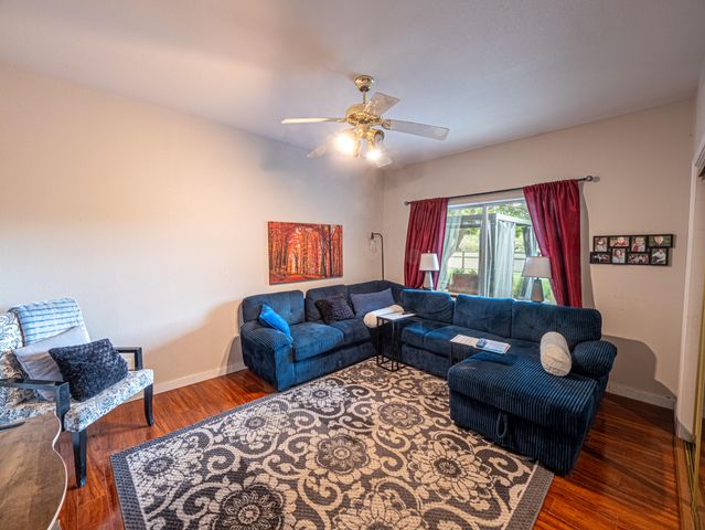 7517 Villa Court, Redding, CA 96002