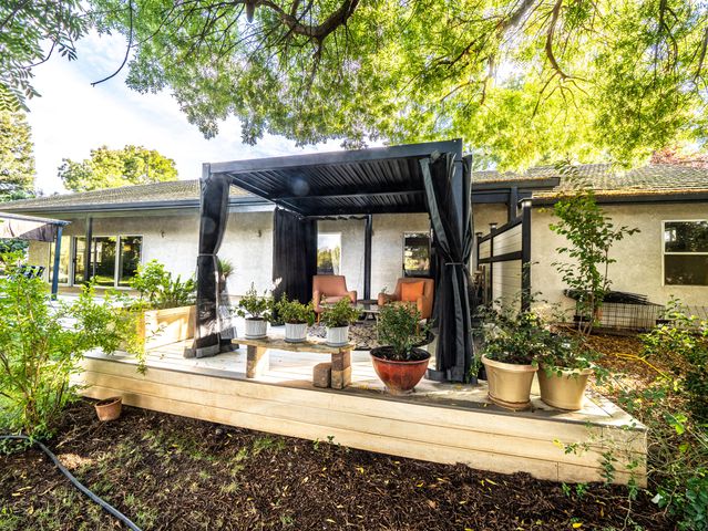 7517 Villa Court, Redding, CA 96002