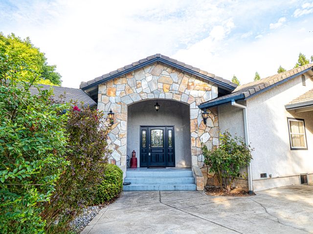 7517 Villa Court, Redding, CA 96002
