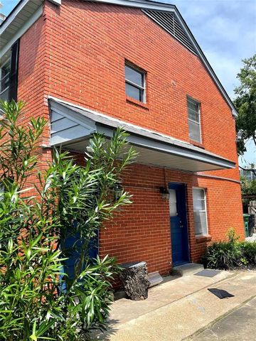 2027 Sheridan Street 2, Houston, TX 77030