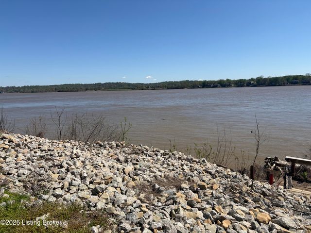 5820 Upper River Rd B, Jeffersonville, IN 47130