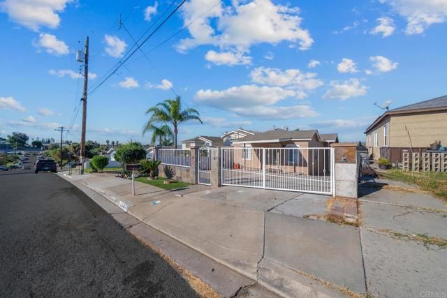 724 Felicita Avenue, Spring Valley, CA 91977