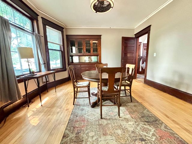 998 Margaret Street, Saint Paul, MN 55106
