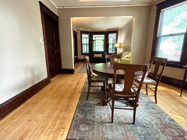 998 Margaret Street, Saint Paul, MN 55106
