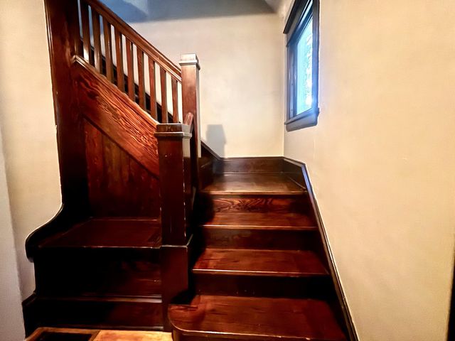 998 Margaret Street, Saint Paul, MN 55106