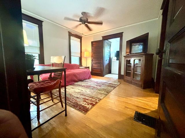 998 Margaret Street, Saint Paul, MN 55106