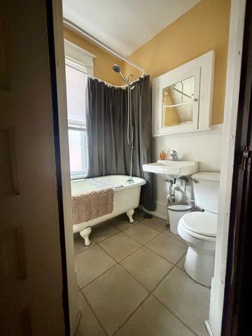998 Margaret Street, Saint Paul, MN 55106