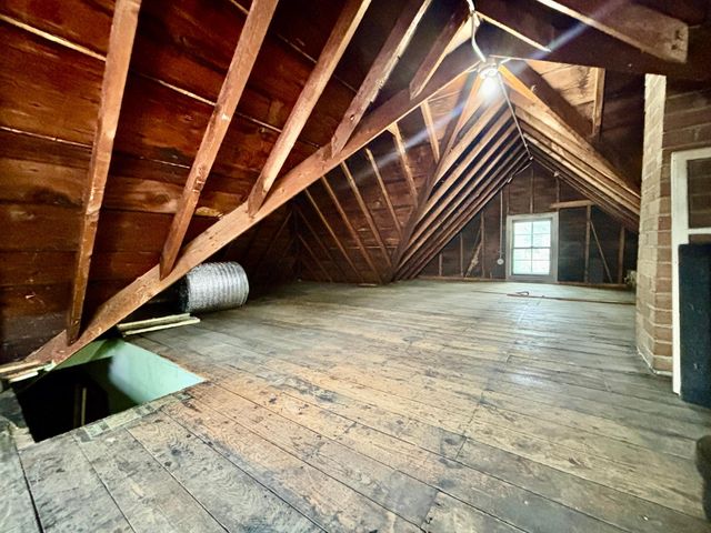 998 Margaret Street, Saint Paul, MN 55106