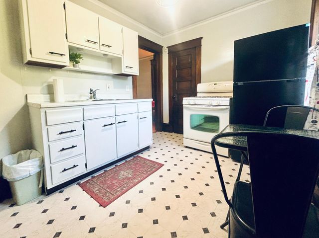 998 Margaret Street, Saint Paul, MN 55106