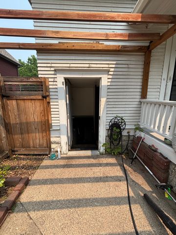 998 Margaret Street, Saint Paul, MN 55106