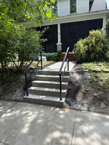 998 Margaret Street, Saint Paul, MN 55106