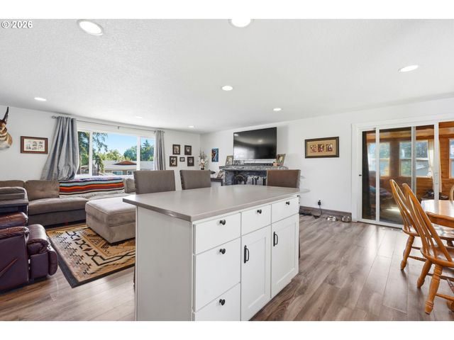 19915 Sw Rock Dr, Aloha, OR 97003