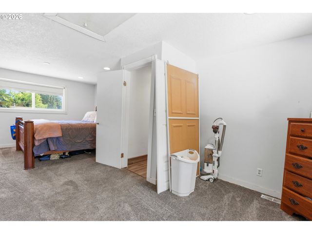 19915 Sw Rock Dr, Aloha, OR 97003