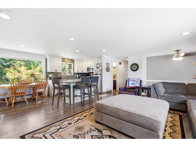 19915 Sw Rock Dr, Aloha, OR 97003