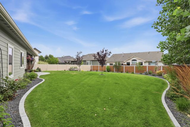 2215 W Caden Ave, Spokane, WA 99208