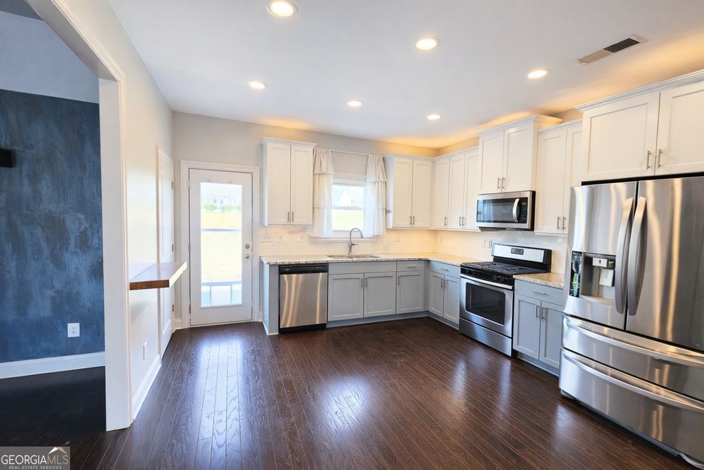 821 Westmoreland Circle NW, Atlanta, GA 30318