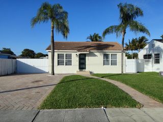 717 Bunker Road, West Palm Beach, FL 33405