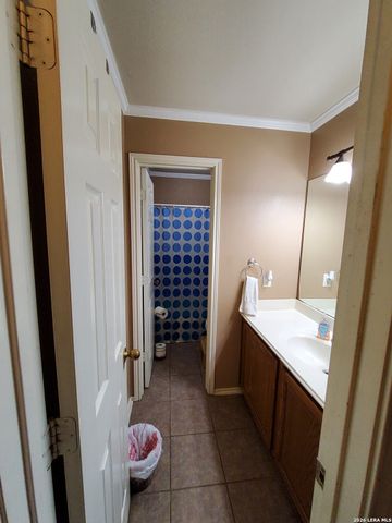 129 CARMEL DR, Cibolo, TX 78108