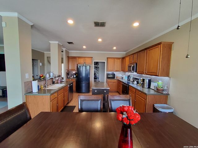 129 CARMEL DR, Cibolo, TX 78108