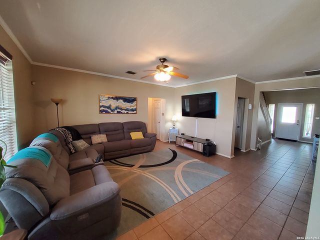 129 CARMEL DR, Cibolo, TX 78108