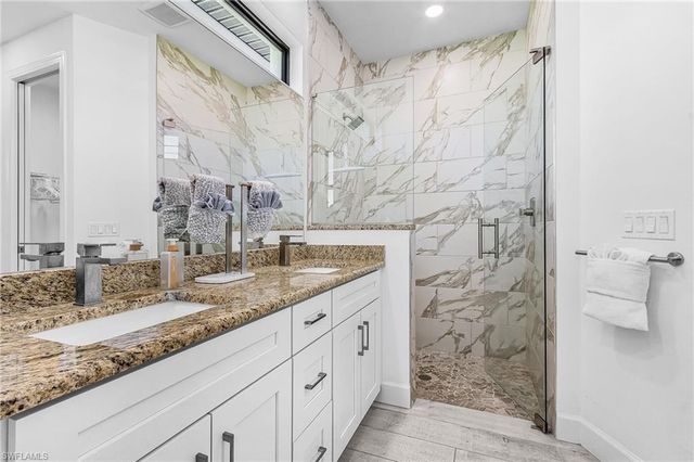 136 Kamal PKWY, Cape Coral, FL 33904