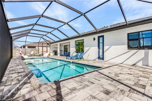 136 Kamal PKWY, Cape Coral, FL 33904