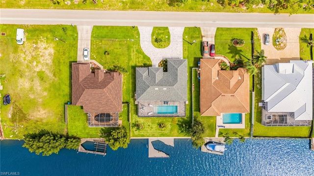 136 Kamal PKWY, Cape Coral, FL 33904