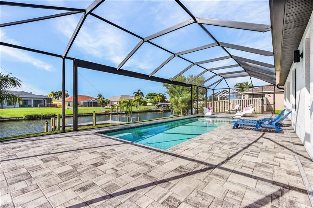 136 Kamal PKWY, Cape Coral, FL 33904