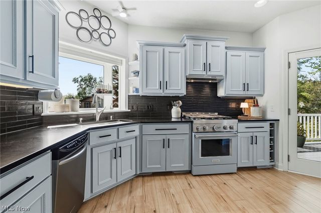 108 Spruce Drive NW, North Canton, OH 44720