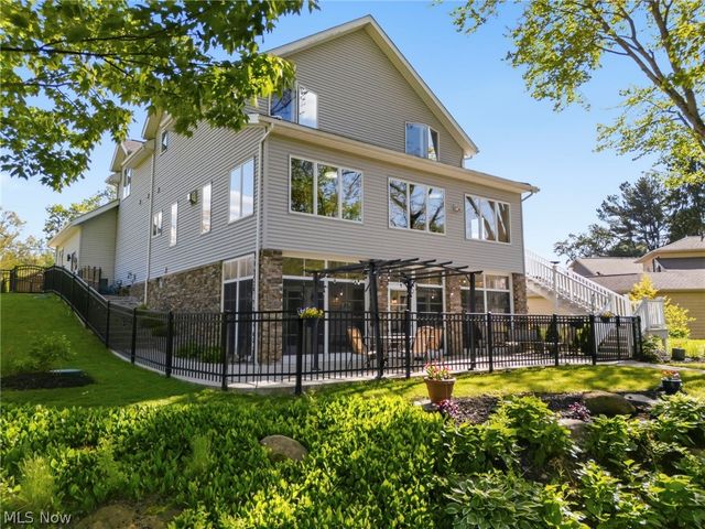 108 Spruce Drive NW, North Canton, OH 44720