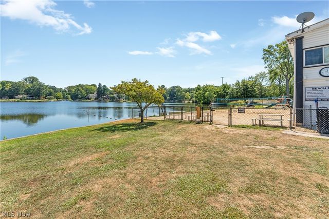 108 Spruce Drive NW, North Canton, OH 44720
