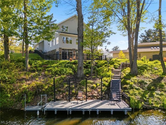 108 Spruce Drive NW, North Canton, OH 44720