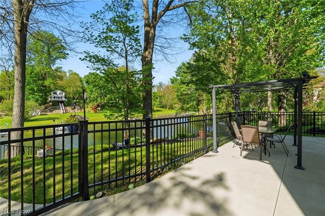 108 Spruce Drive NW, North Canton, OH 44720