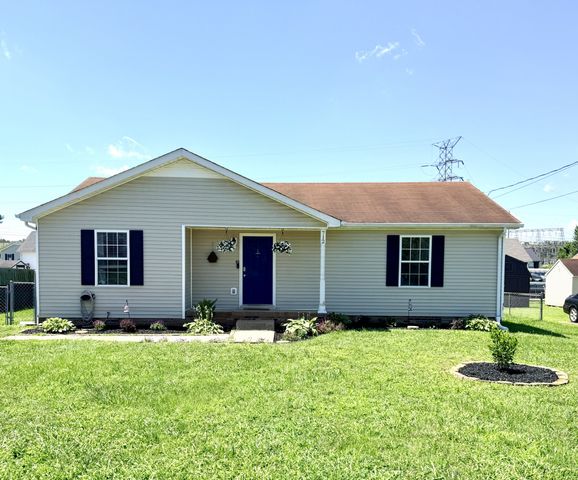 712 Carbondale Dr, Oak Grove, KY 42262