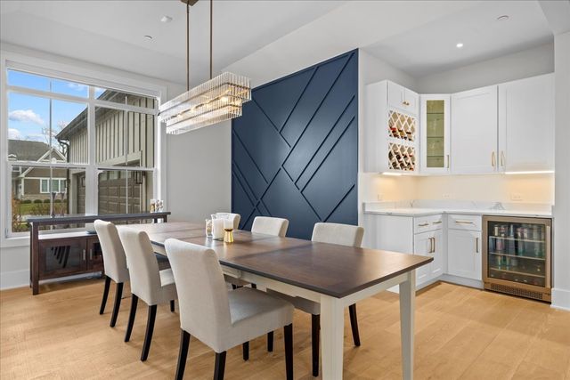 1560 Samanthas Way, Deerfield, IL 60015