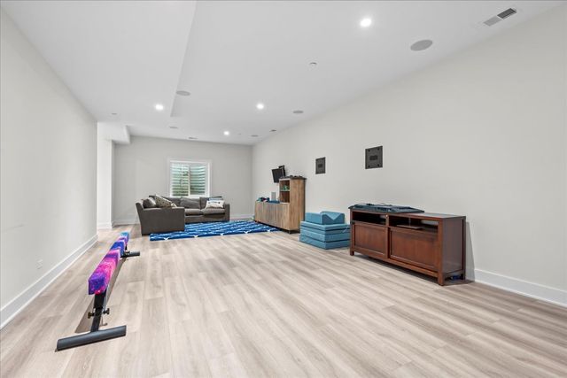 1560 Samanthas Way, Deerfield, IL 60015