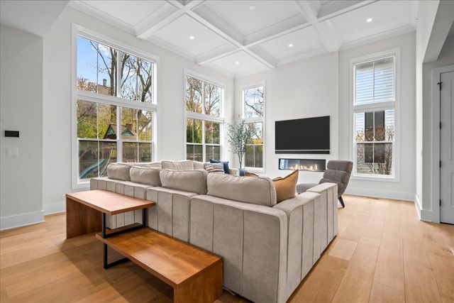 1560 Samanthas Way, Deerfield, IL 60015