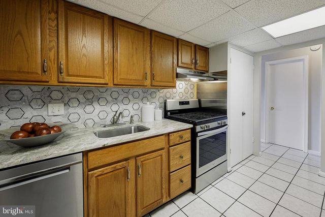 7950 LAKECREST DR, Greenbelt, MD 20770