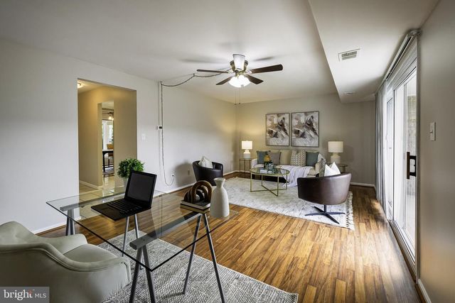 7950 LAKECREST DR, Greenbelt, MD 20770