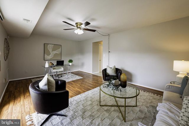 7950 LAKECREST DR, Greenbelt, MD 20770